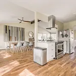 Northwest Dallas Luxury Retreat For Big Groups